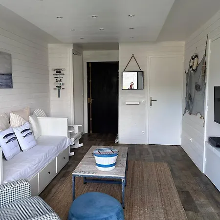 - Avec Terrasse Face à L'hippodrome * Deauville