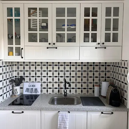 - Avec Terrasse Face A L'hippodrome