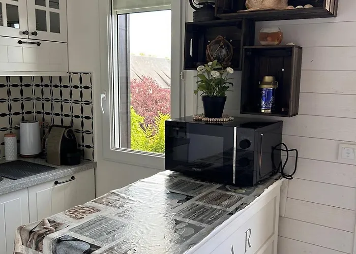 - Avec Terrasse Face A L'hippodrome *